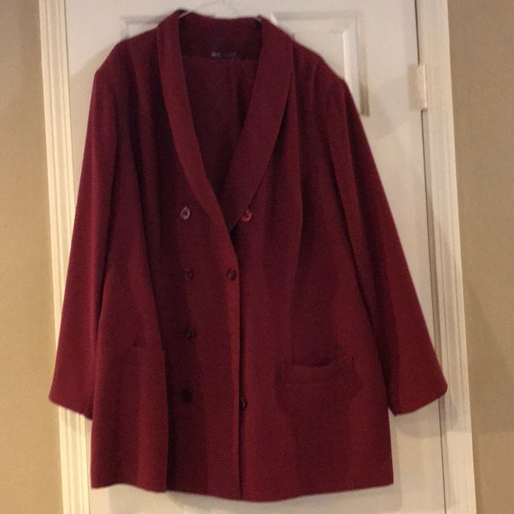 Burgundy suit , size 28